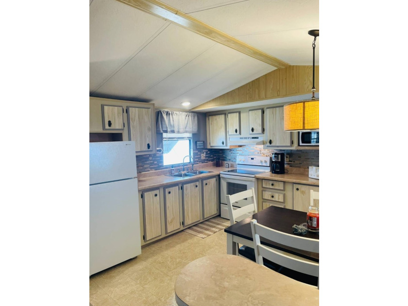 Hidden Cove West / Lot #662 / 2 Bedroom/2 Bath / 840 Sq. Ft + - photo 26