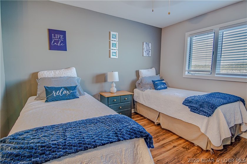 The Knolls is a great complex and this is a nice unit with a - photo 4
