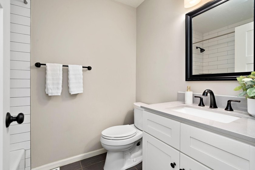 Welcome to this beautifully updated Kingswood model in desirable - photo 15