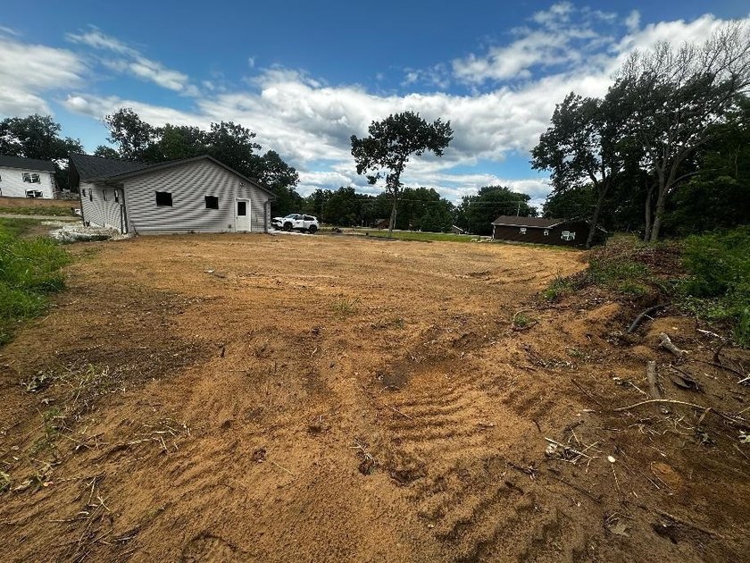 Exceptional New construction built with comfort, convenience and - photo 17