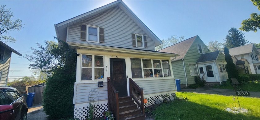 ?? Charming Colonial in a Pride-of-Ownership Neighborhood! - photo 2