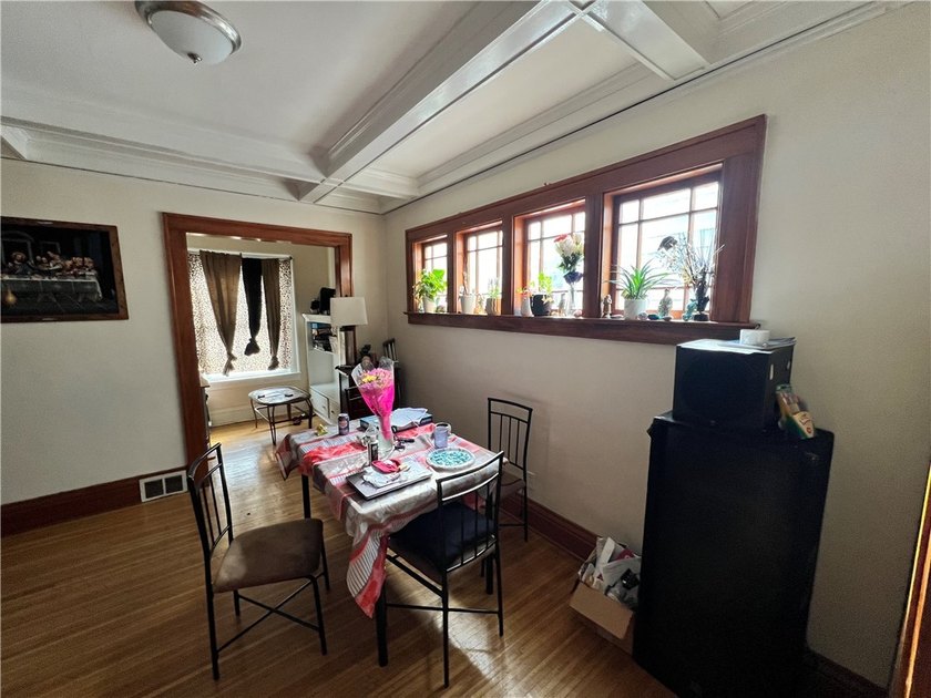 Opportunity awaits at 73 Parkdale Terrace! This Rochester - photo 3