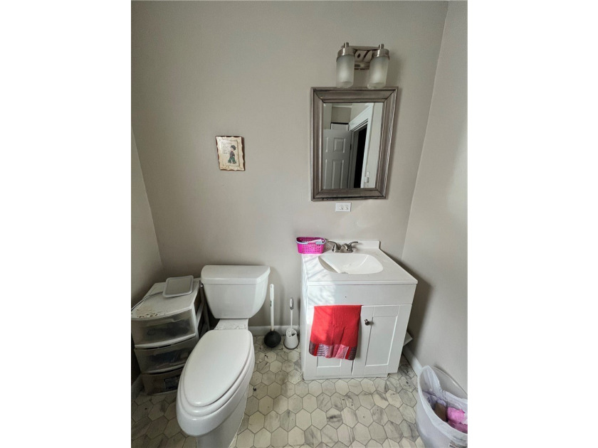 Opportunity awaits at 73 Parkdale Terrace! This Rochester - photo 9