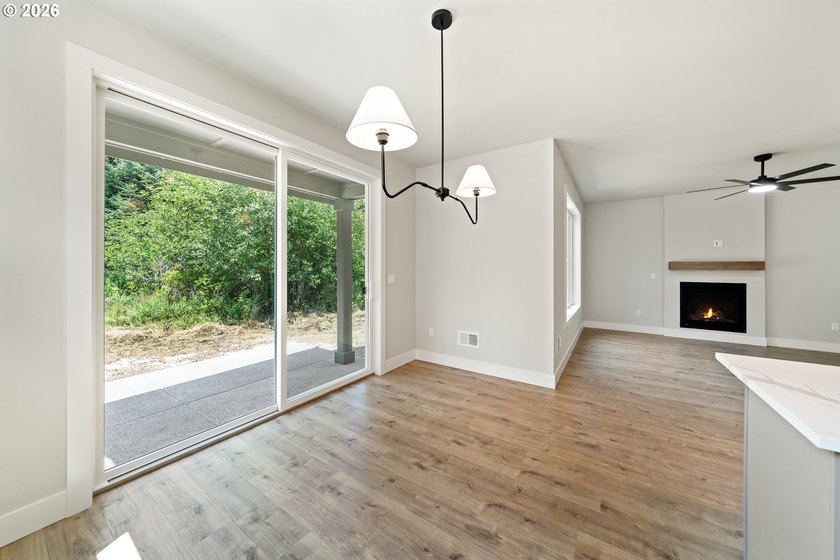 Beautiful new Traditional home backing to serene greenspace - photo 9
