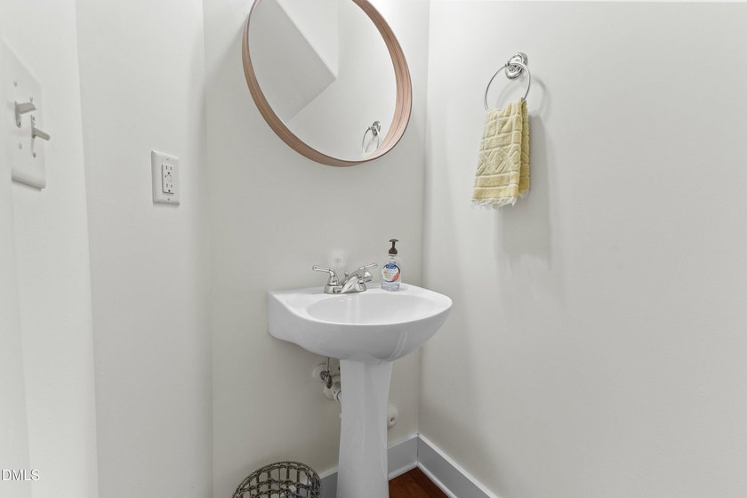 Welcome home to this beautiful, move-in-ready end-unit townhouse - photo 18