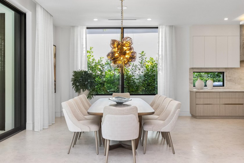 Located at 217 Thatch Palm Drive within the prestigious Royal - photo 20