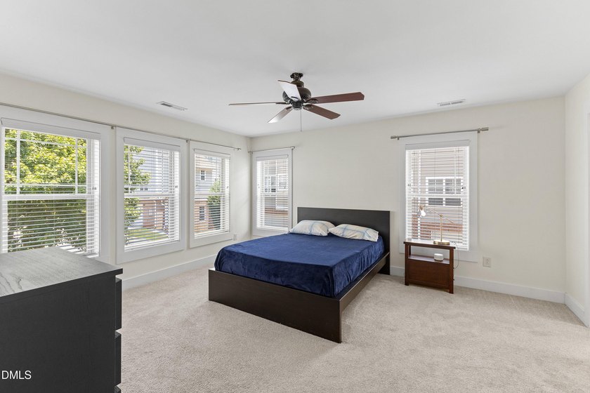 Welcome home to this beautiful, move-in-ready end-unit townhouse - photo 21