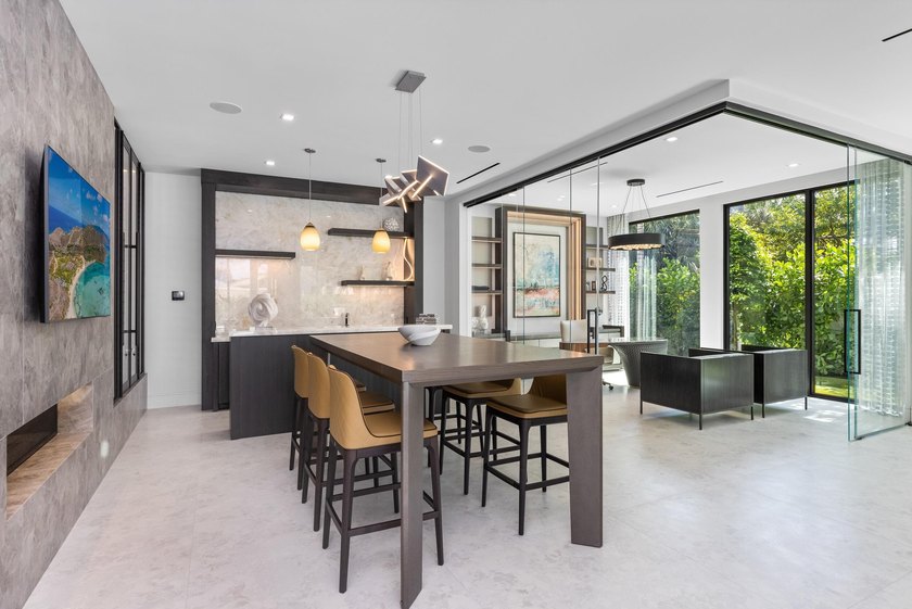 Located at 217 Thatch Palm Drive within the prestigious Royal - photo 27
