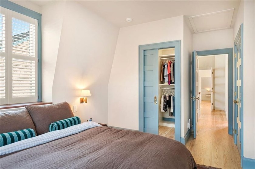 Located in Newport's Historic Point neighborhood, this newly - photo 42