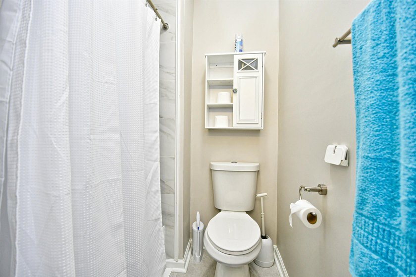 Fabulous End-Unit in Gated Waterway Community! Views for Miles &amp; - photo 19