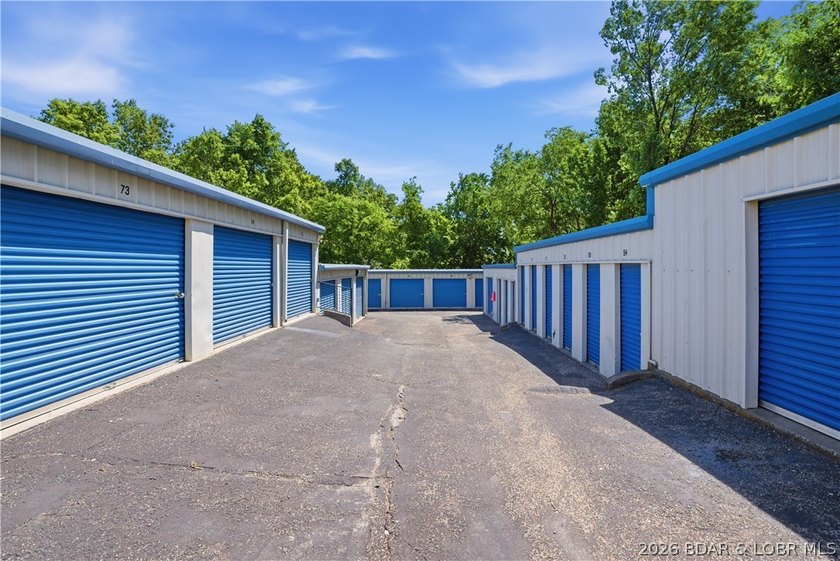 Positioned in a prime location on Osage Beach Parkway, this - photo 4