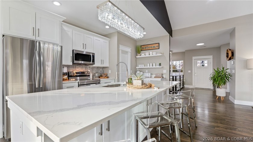 Spacious 5-bedroom, 3-bathroom home is ready for its new family! - photo 5