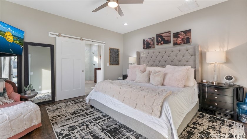Spacious 5-bedroom, 3-bathroom home is ready for its new family! - photo 9