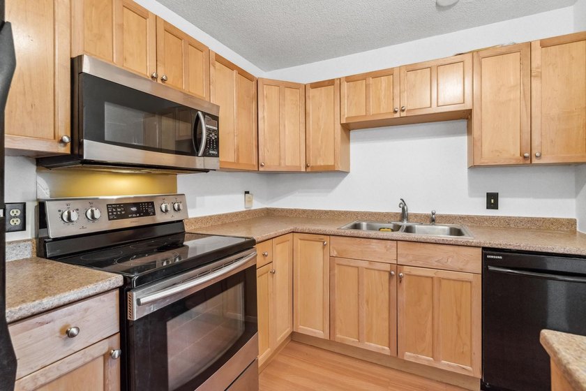 This Edina location is within minutes of a vast array of - photo 14