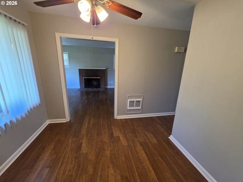 Charming 2-bedroom, 1-bath bungalow offering 894 square feet of - photo 14