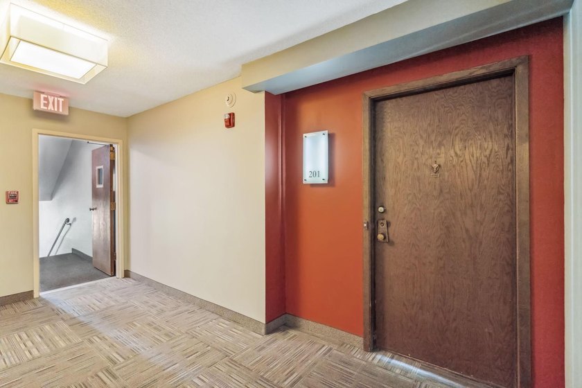 This Edina location is within minutes of a vast array of - photo 30