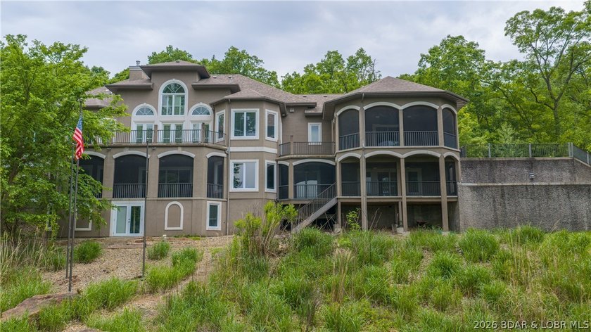 Experience elevated golf course living in the prestigious Old - photo 3