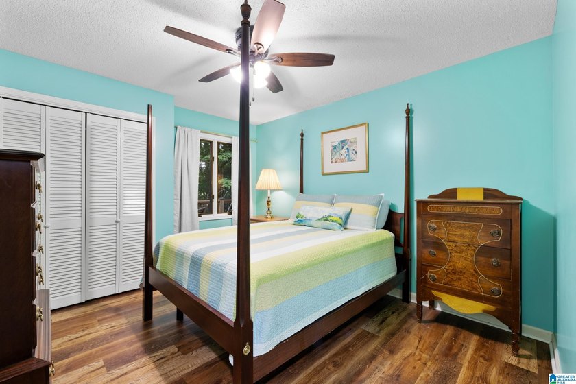 LAKEFRONT HOME FOR SALE - TURNKEY &amp; FULLY FURNISHED Rare - photo 39
