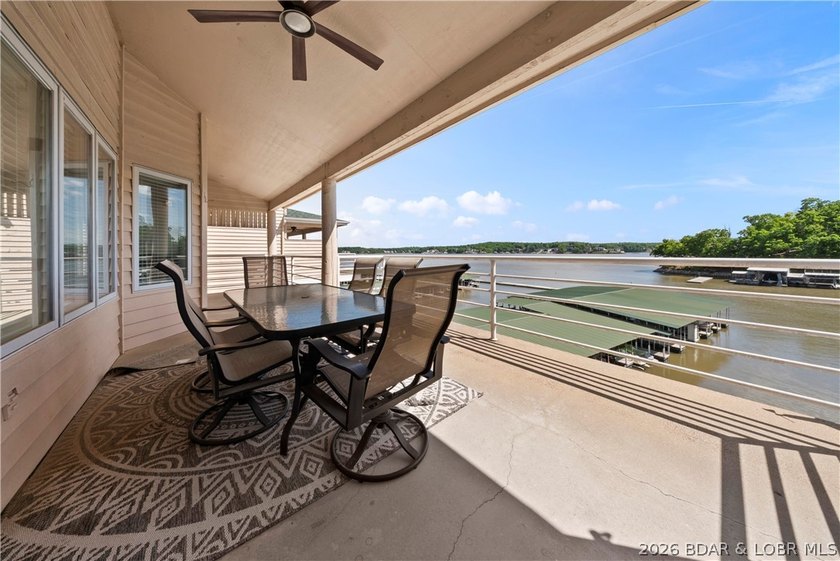 Experience elevated Lake of the Ozarks living in this furnished - photo 4