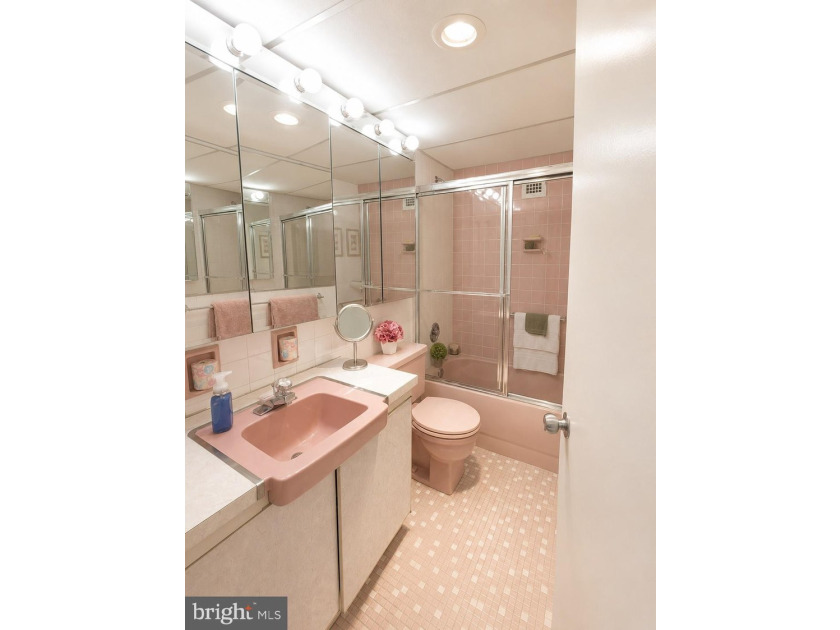 Top-Floor Living with Sweeping Views at Green Hill! Welcome to - photo 3