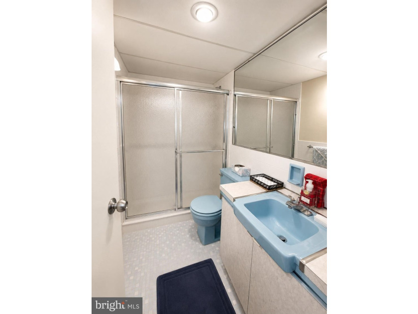 Top-Floor Living with Sweeping Views at Green Hill! Welcome to - photo 4
