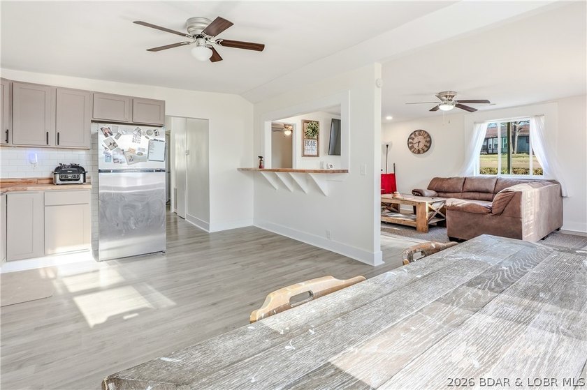 Welcome to this beautifully renovated, move-in-ready home - photo 7