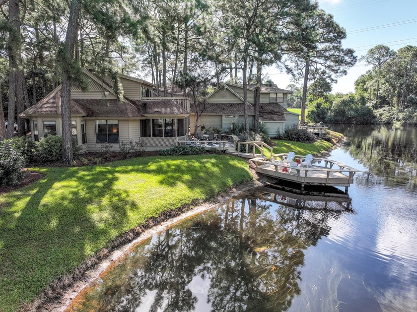 If you're searching for a charming Florida cottage tucked within - photo 4
