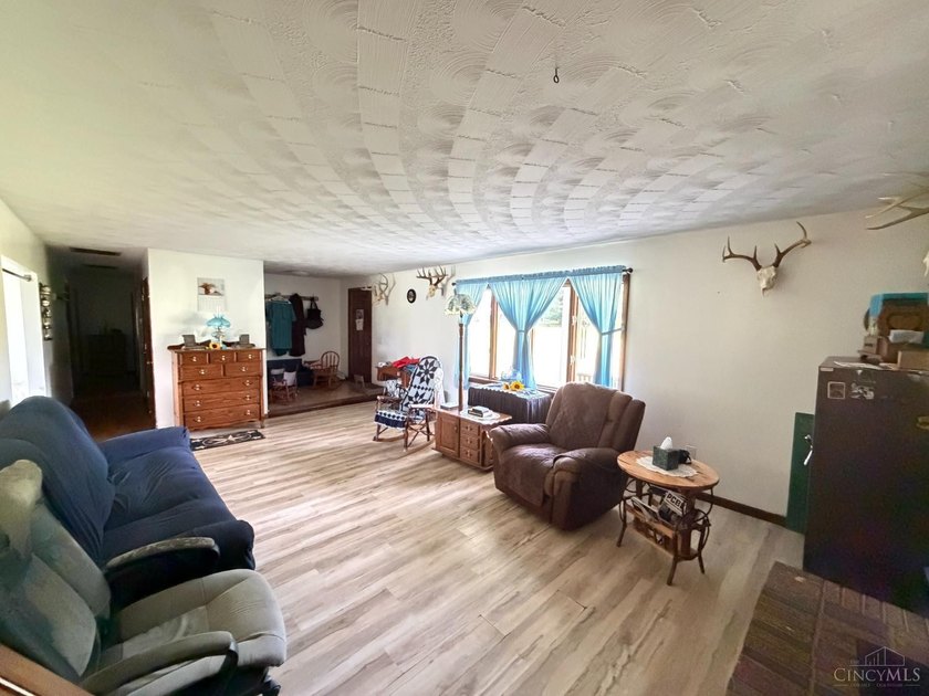 Enjoy Country Living with room to breathe! Brick Home-Pole Barn - photo 8