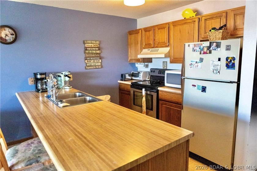 Wake up to stunning views in this charming 2-bedroom, 2-bathroom - photo 3