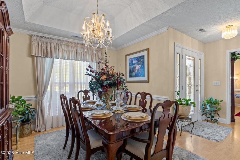 Nestled in the serene and sought-after Berne Glade community - photo 10
