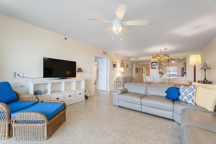 True paradise living in Florida! Rarely available, this spacious - photo 17