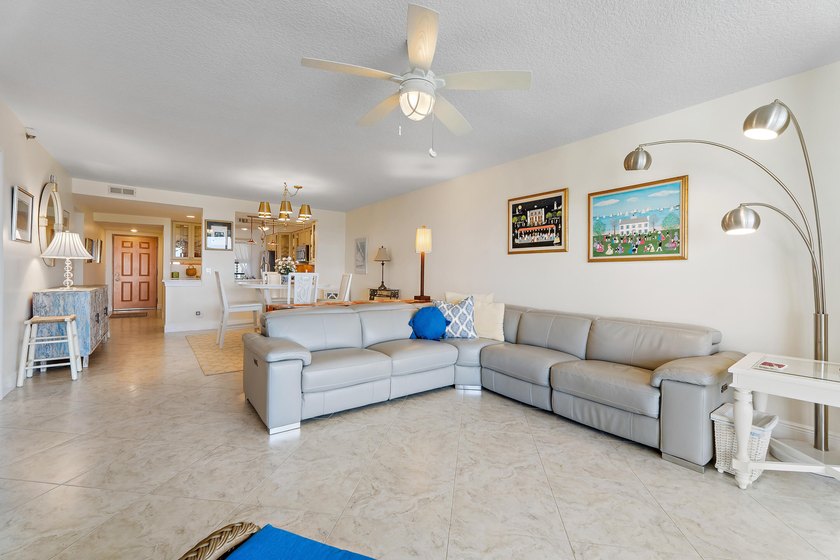 True paradise living in Florida! Rarely available, this spacious - photo 18
