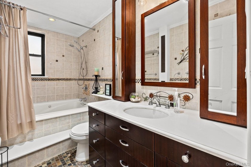 Welcome to this beautifully updated and impeccably maintained - photo 22