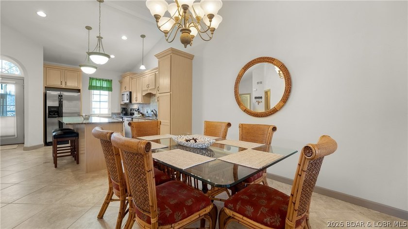 Come home to this inviting, welcoming villa at The Palms in Lake - photo 6