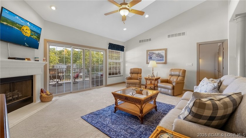Come home to this inviting, welcoming villa at The Palms in Lake - photo 9