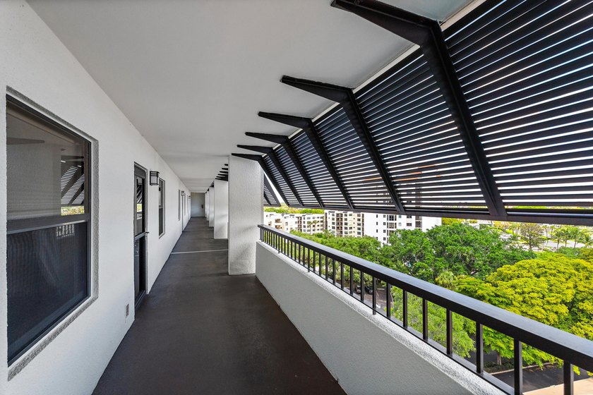 True paradise living in Florida! Rarely available, this spacious - photo 53