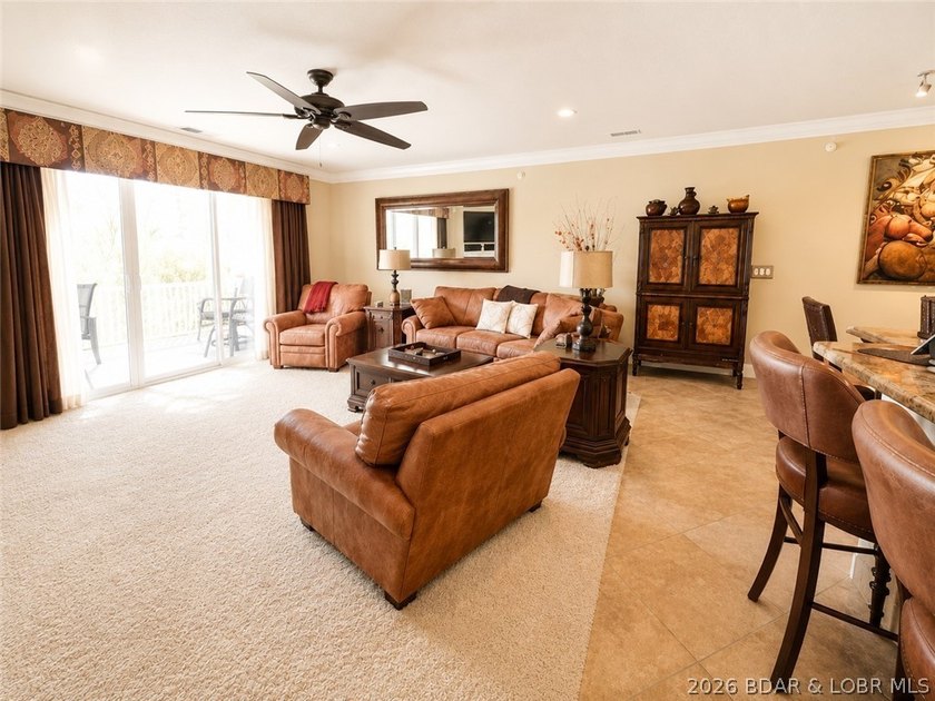 Gorgeous Walk-In Level Condominium with Elevator Access at the - photo 7