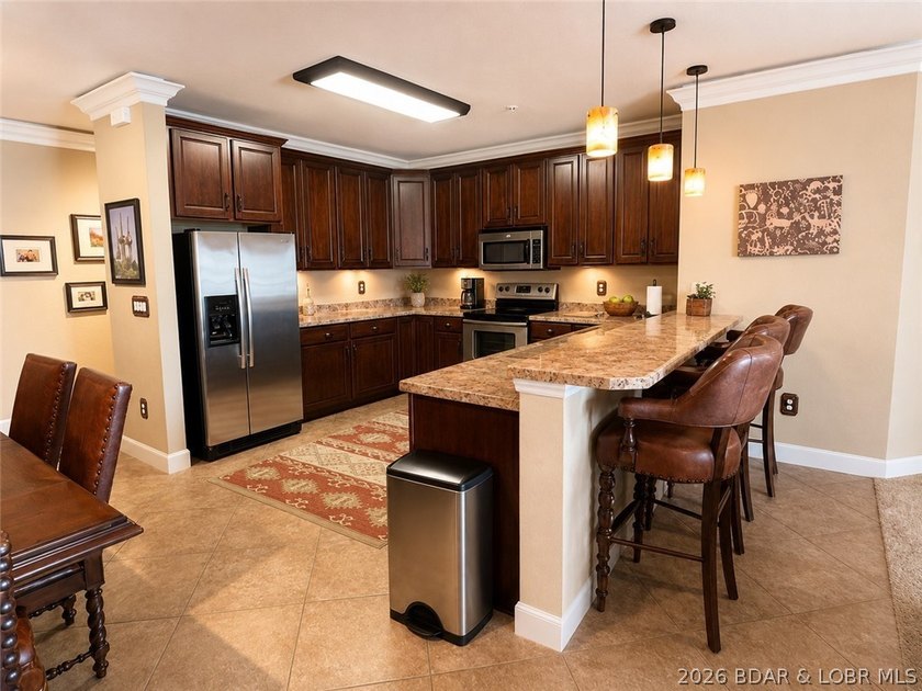 Gorgeous Walk-In Level Condominium with Elevator Access at the - photo 9