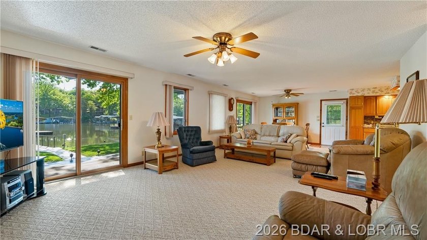 Do you need 1 level living on a nearly level lot? Price just - photo 4
