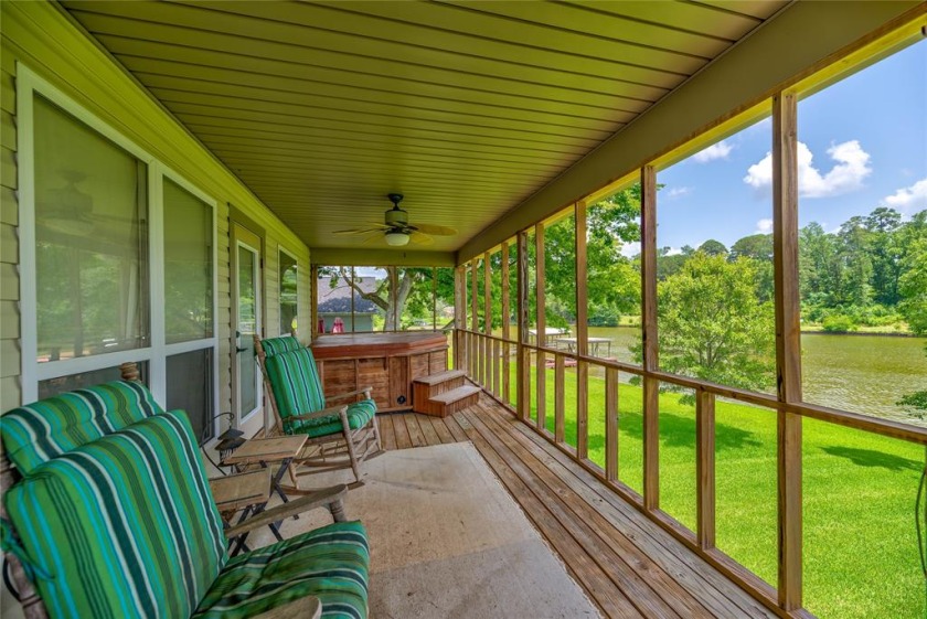 Updated Waterfront Lake Home in Quiet Cove SOLD - photo 16