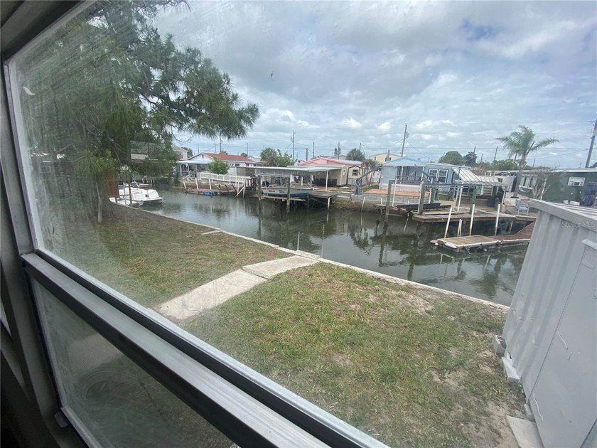 Discover your slice of Florida paradise in the heart of Hudson! - photo 21
