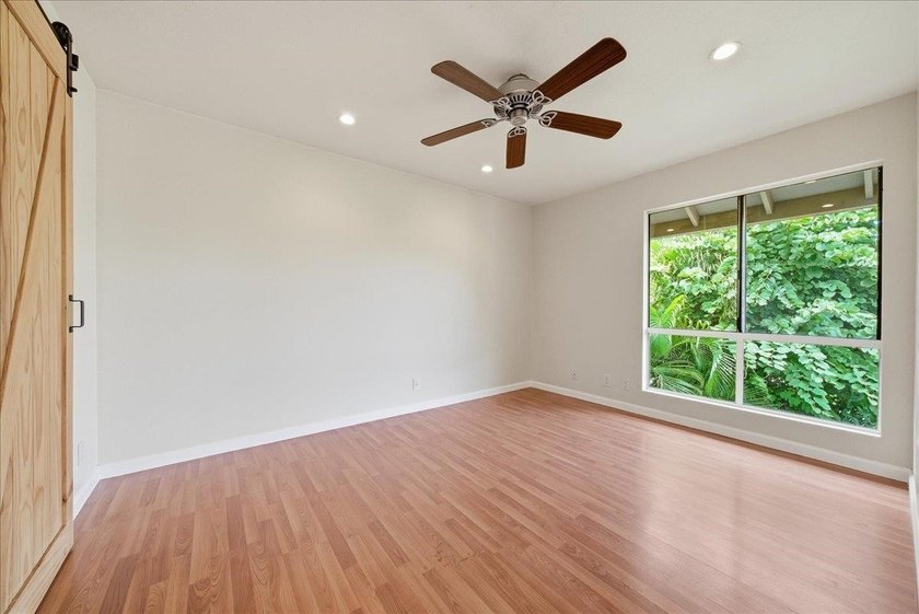 Experience the perfect blend of comfort and convenience in this - photo 25