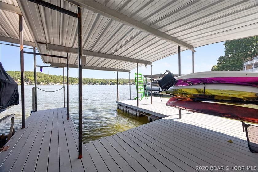 Looking to get your first lake cabin with deep water, killer - photo 45