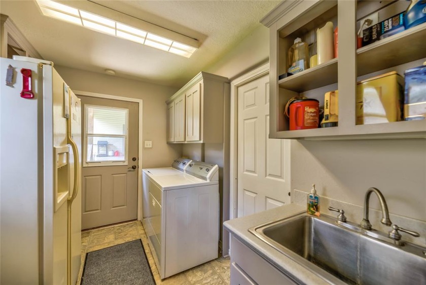 Updated Waterfront Lake Home in Quiet Cove SOLD - photo 8