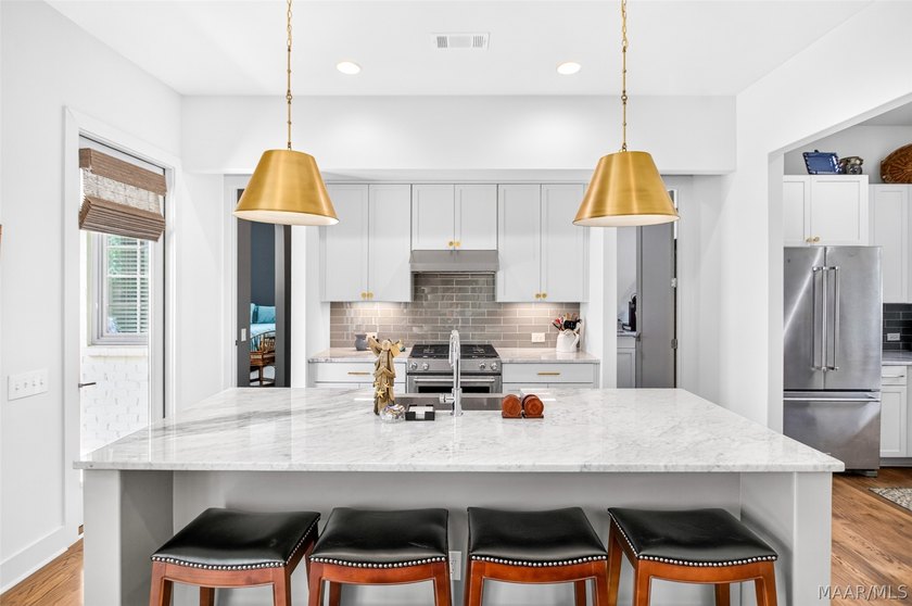 Experience luxury living in this one of a kind Ledbury in - photo 18