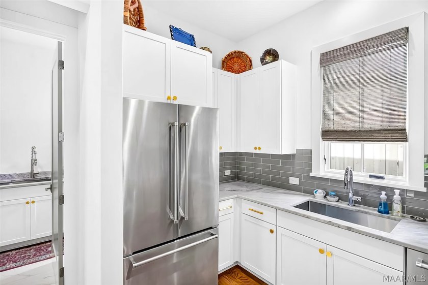 Experience luxury living in this one of a kind Ledbury in - photo 21