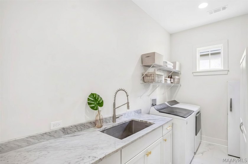 Experience luxury living in this one of a kind Ledbury in - photo 23