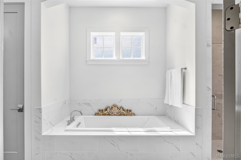 Experience luxury living in this one of a kind Ledbury in - photo 30