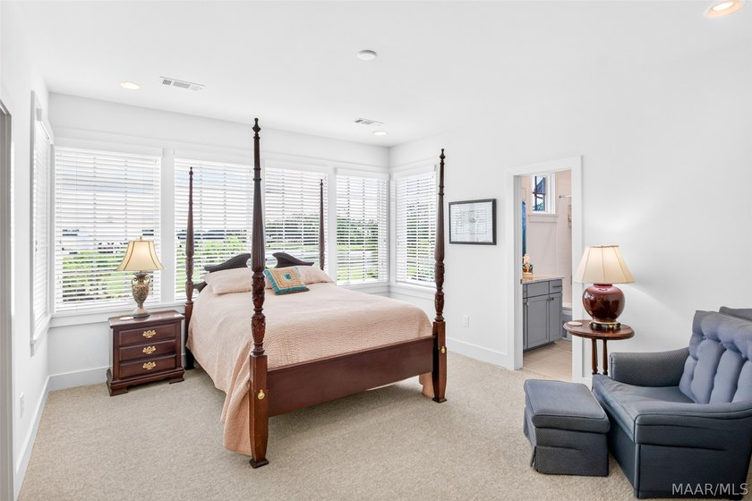 Experience luxury living in this one of a kind Ledbury in - photo 31