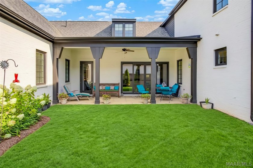 Experience luxury living in this one of a kind Ledbury in - photo 43